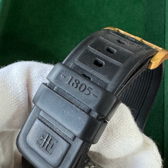 Earnshaw men watch - Picture 9 of 9